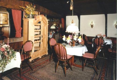 Hotel & Restaurant Bei Hoelzchen Hannover Ngoại thất bức ảnh